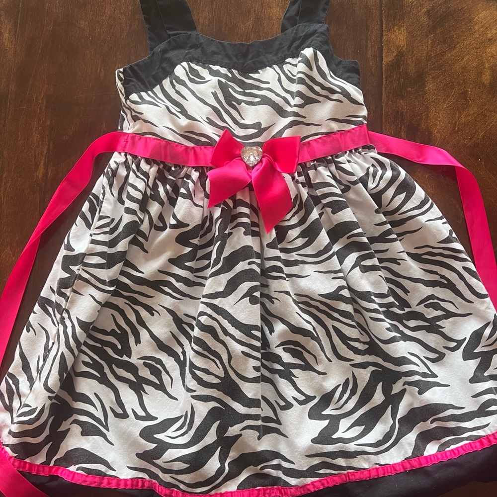 Zebra print dress, size 6, youngland